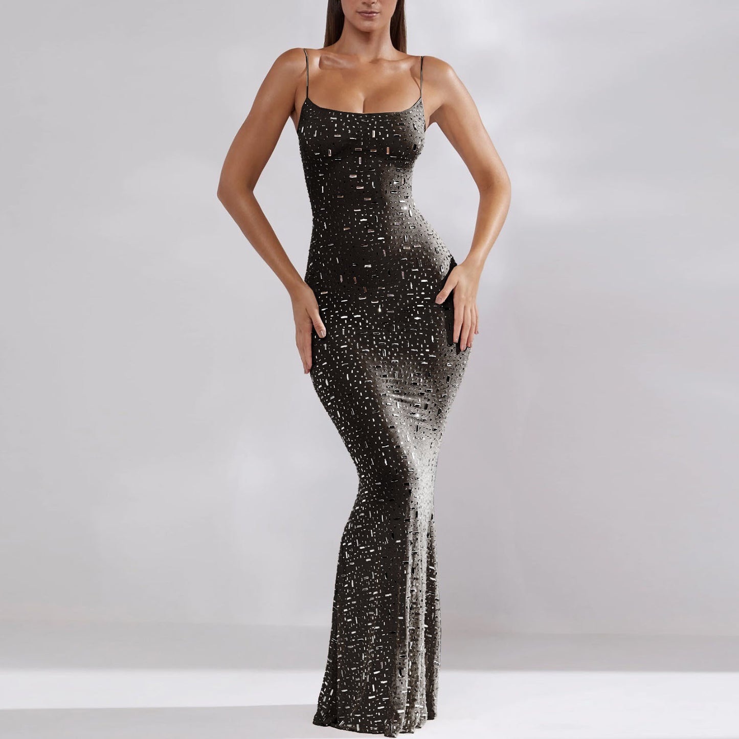 Abito a sirena a bretelle