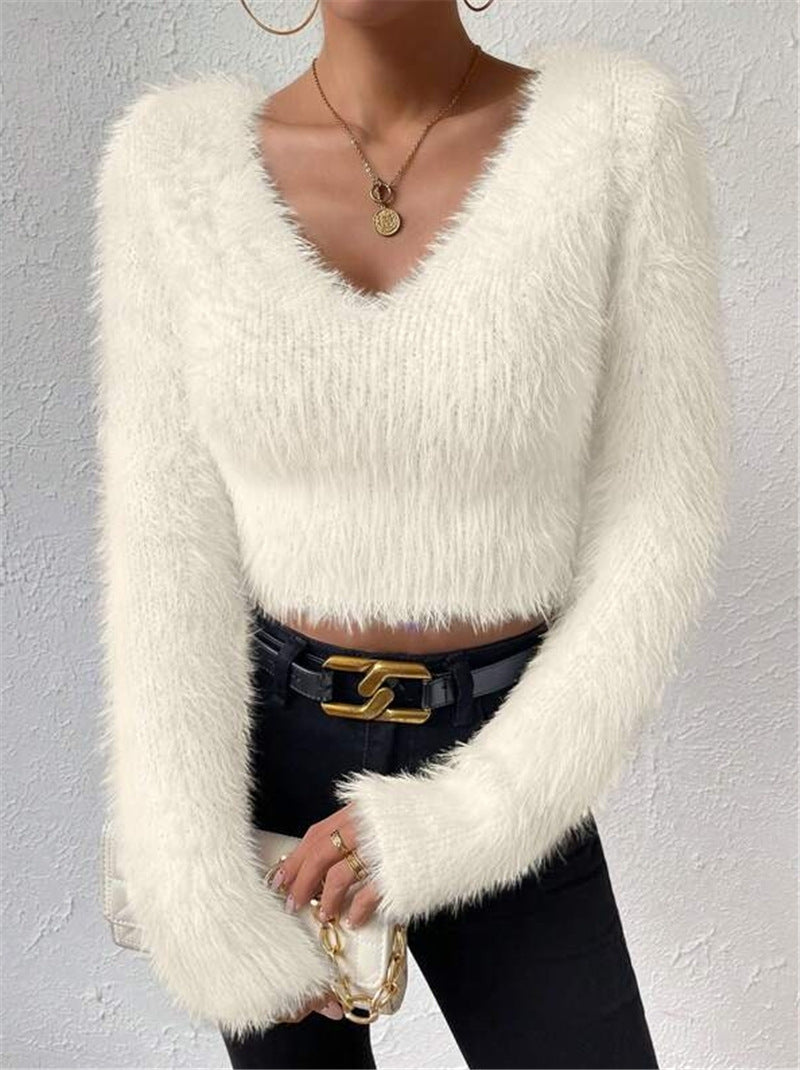 Maglione da donna corto in peluche tinta unita e scollo a V slim fit