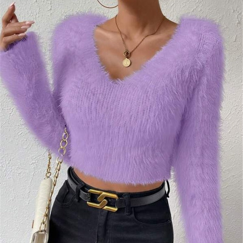 Maglione da donna corto in peluche tinta unita e scollo a V slim fit